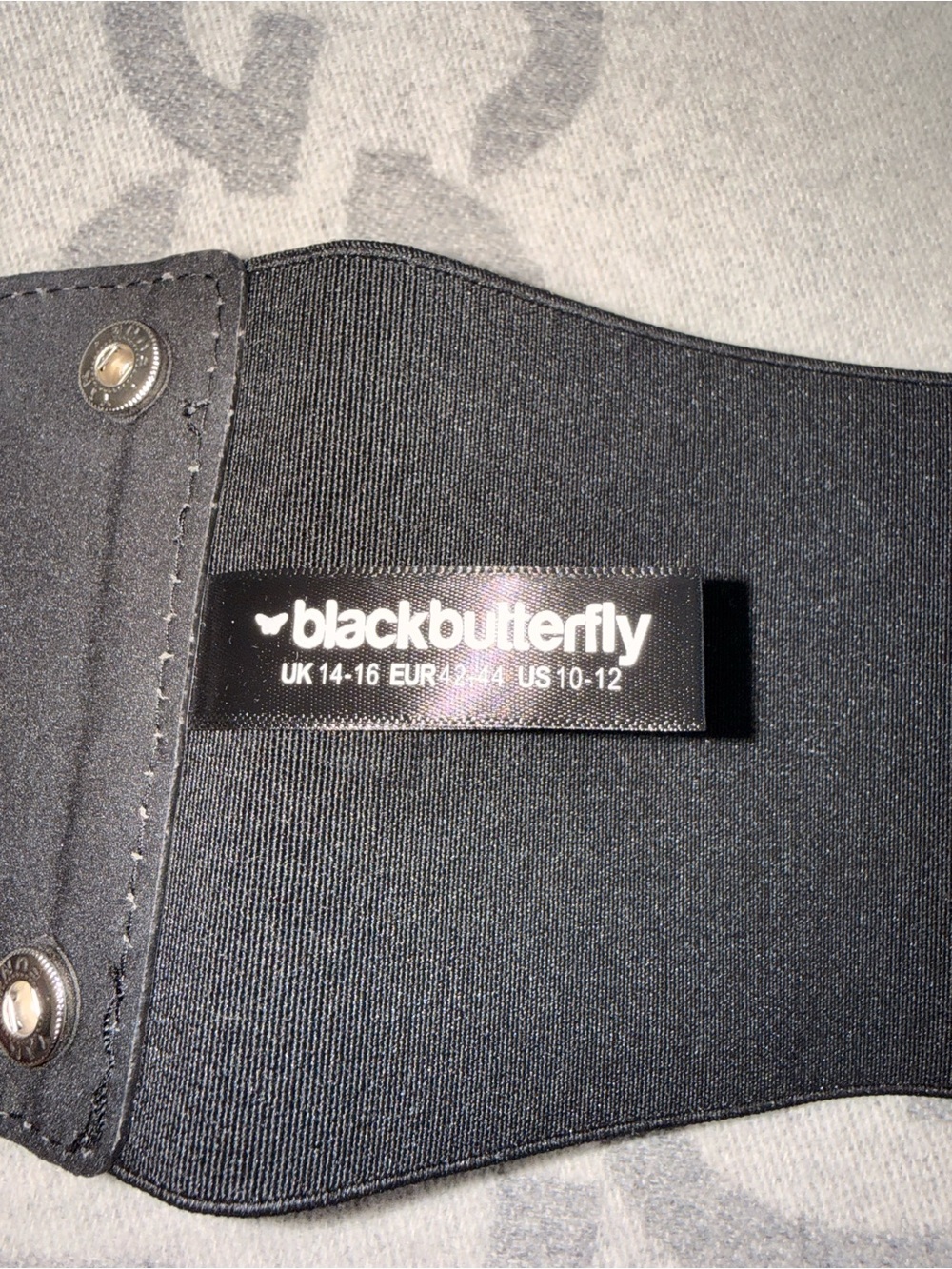 Black stretchy waist belt with metal rings - Picture 5 of 6